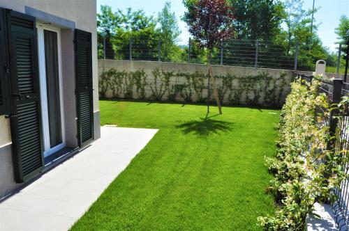 2 bedrooms, 5 beds