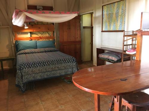 Bungalow with Fan image 5