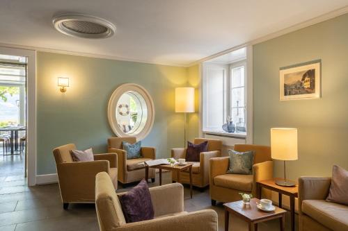 Bar/lounge, Neuhaus Golf- & Strandhotel in Unterseen