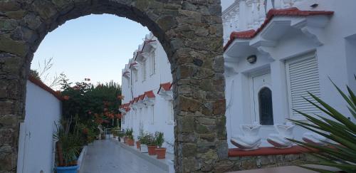 Ieeja, Nikos studios in Tilosa