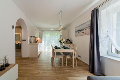 Praia Apartments - 200m do Plaży Orłowo - Parking - Apartament Laguna