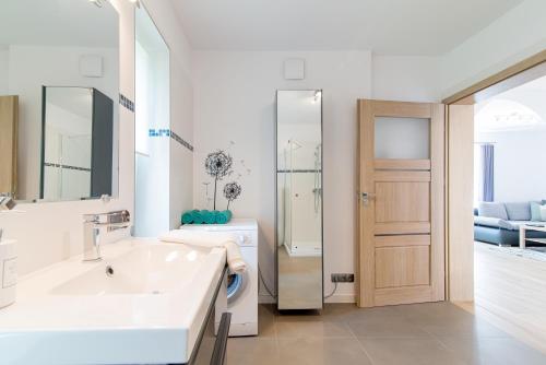 Praia Apartments - 200m do Plaży Orłowo - Parking - Apartament Laguna