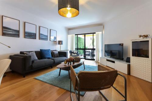 Amazing Downtown Family Apartment with terrace and parking, Lisbon (photo 5)