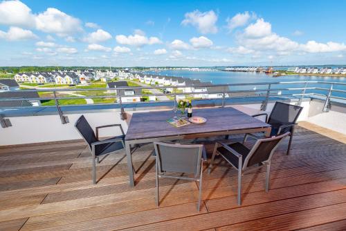 Sea View 22 - Maisonette - image 8
