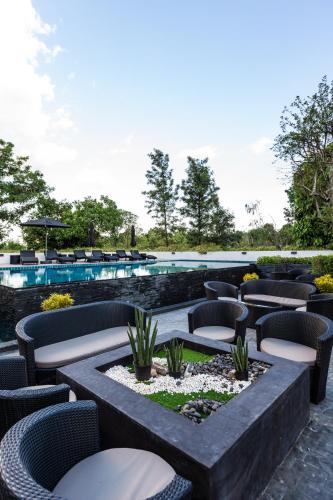 Swimming pool, Merchant Villa near Na Fueang Reservoir