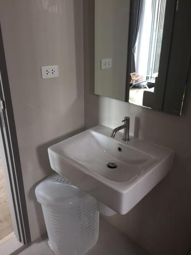 The Base Central Pattaya By He thumbnail 2
