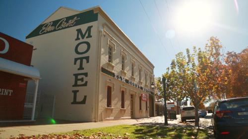 Elm Court Motel - Accommodation - Albury