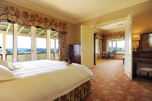 Book the Yarra Suite Yarra Suite