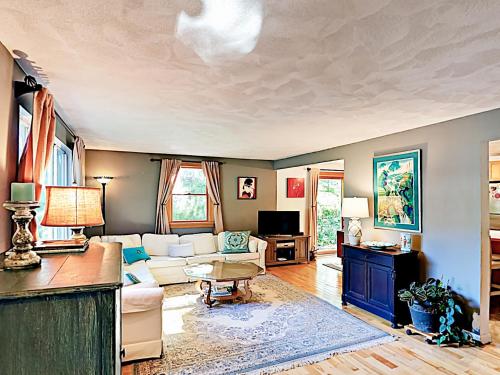 46 Paola Dr Home - image 2