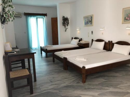  Malamas Apartments in Parikia