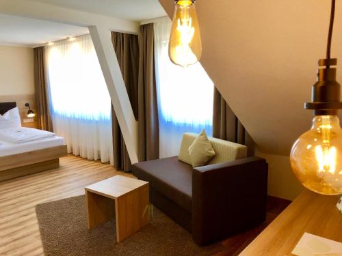 Flair Hotel Gruner Baum in โดเนาเอส์ชินเกน