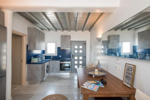 Bleland Mykonos II - image 3