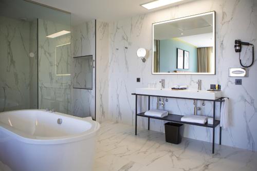 Fürdőszoba, RIU PLAZA ESPANA near Cerralbo Múzeum