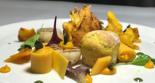 อาหารและเครื่องดื่ม, Flair Hotel Gruner Baum in โดเนาเอส์ชินเกน