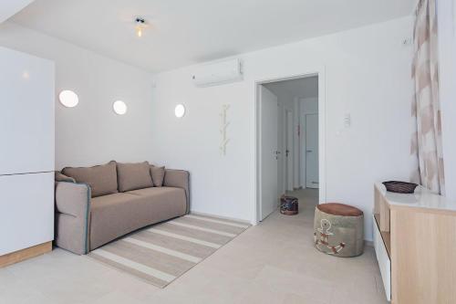 Villa Compass; Luxury experience in natural bay.