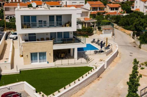 Villa Compass; Luxury experience in natural bay. – khách sạn tại Razanj