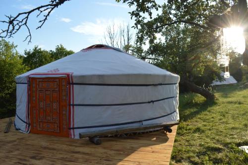 Camping v Ráji - Palda