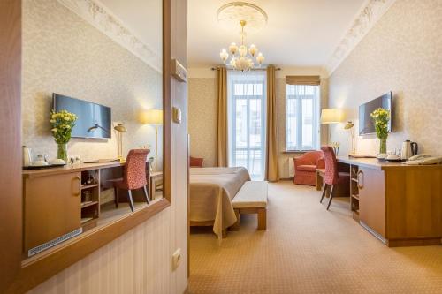 Artis Centrum Hotels - image 7