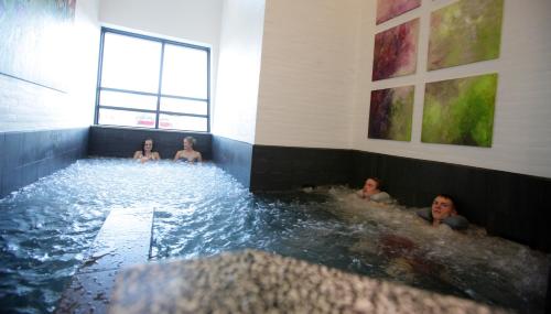 Bany calent, Tangsø Hytteby in Bækmarksbro