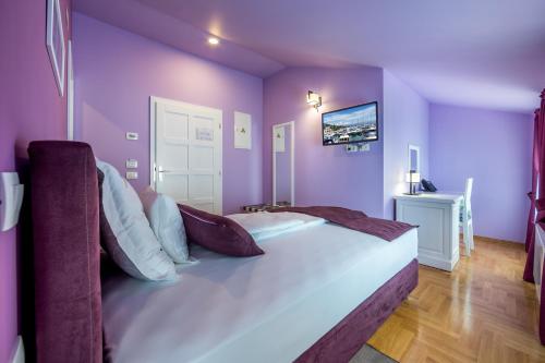 Standard Single Room with Sea View image 3
