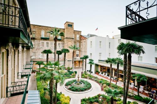 Menger Hotel - image 4