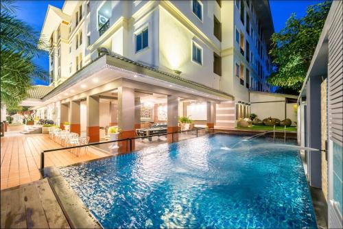 Patra Luxury Hotel Suvarnabhumi Samut Prakan