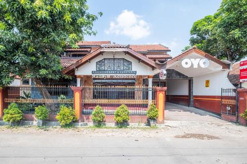 Super OYO Collection O 1032 Rahayu Residence Syariah