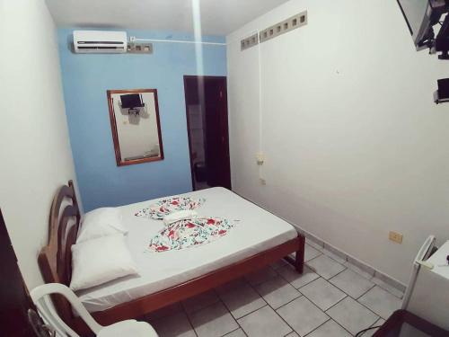 2 twin beds