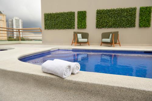 Suites las Palmas, Hotel & Apartments. – San Salvador