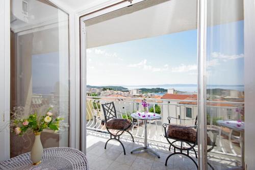 Makarska sea view rooms 2