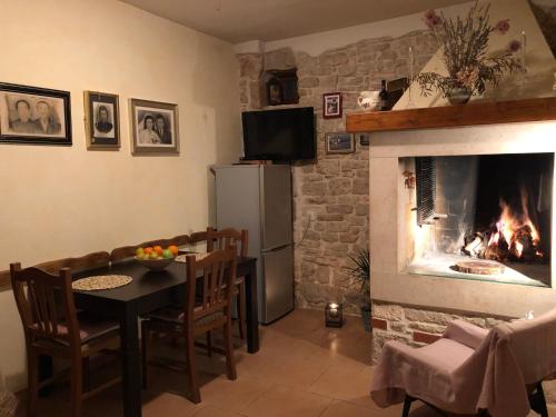  Teta Jana in Smoljanci