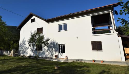  Apartman Izvor, Pension in Otočac