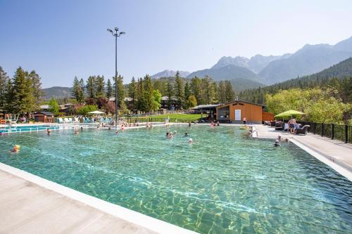 Fairmont Hot Springs Resort