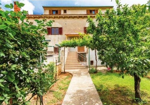  Apartment Elen in 52100 Pula