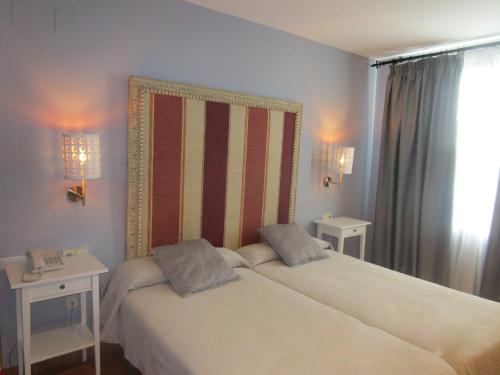 Chambre avec 2 lits