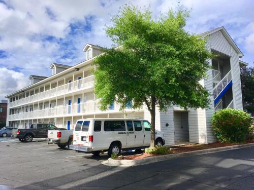 InTown Suites Extended Stay Charleston SC - Rivers Ave - main image