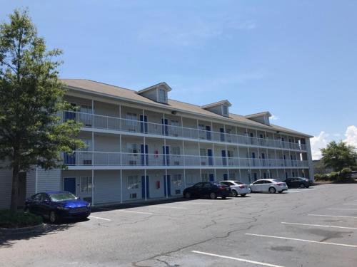 InTown Suites Extended Stay Charleston SC - Rivers Ave - main image