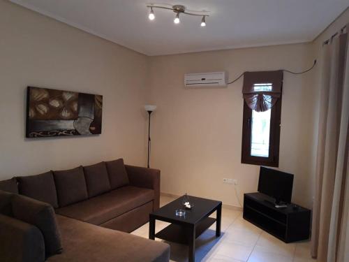 GOUGOUSIS apartments - Aidipsos