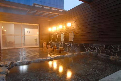 Hot spring bath, Gallery Court Ofa Atu in Izu
