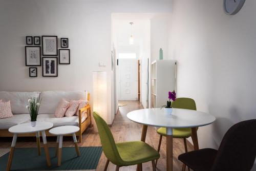  Turquoise Apartment in Pécs