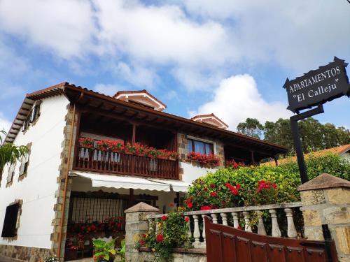 Apartamentos El Calleju, Ferienwohnung in Oreña