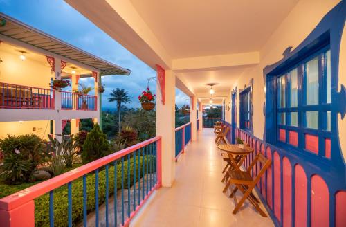 酒店外观, Hotel El Jardin in 萨兰托