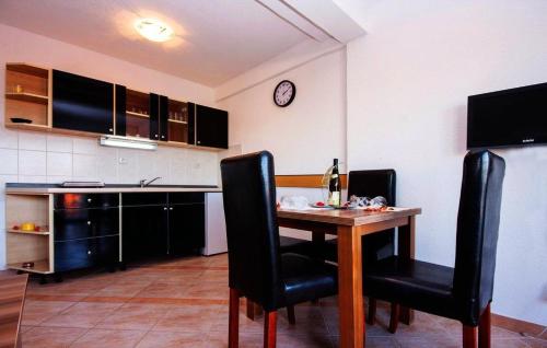 Apartments with a parking space Rogoznica - 15497 - image 5