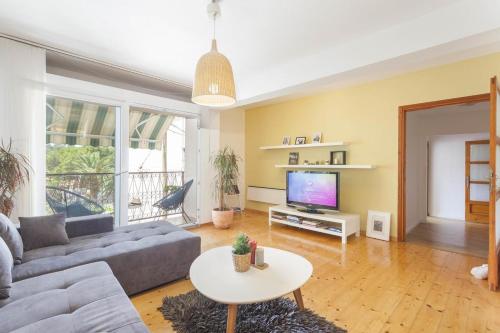 Apartments with a parking space Makarska - 11415