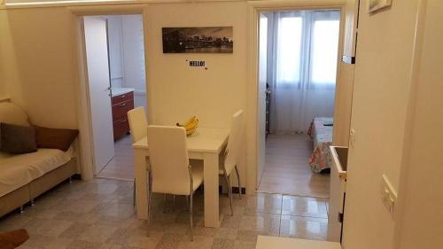 Two-Bedroom Apartment room in Apartments with parking space Rijeka - 17663