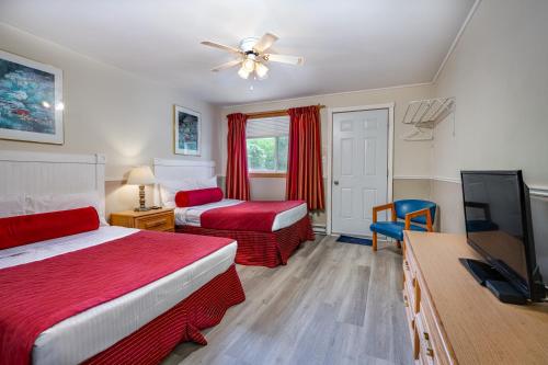 2 double beds