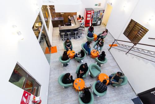 Restaurant, CAPSULE HOSTEL in La Paz