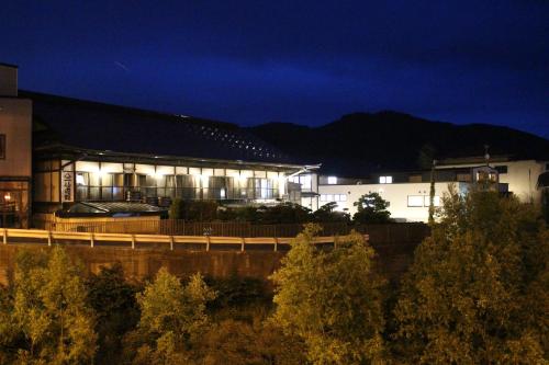 大鰐温泉　登録有形文化財の宿　ヤマニ仙遊館
