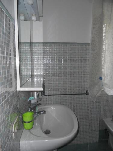 Piccadilly House - image 7