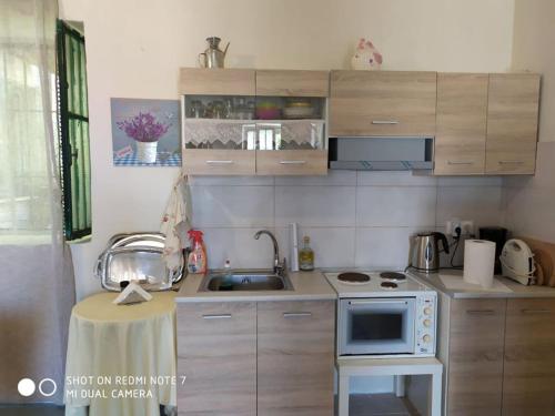 Kitchen, MARITSA COUNTRY HOME in Svoronata
